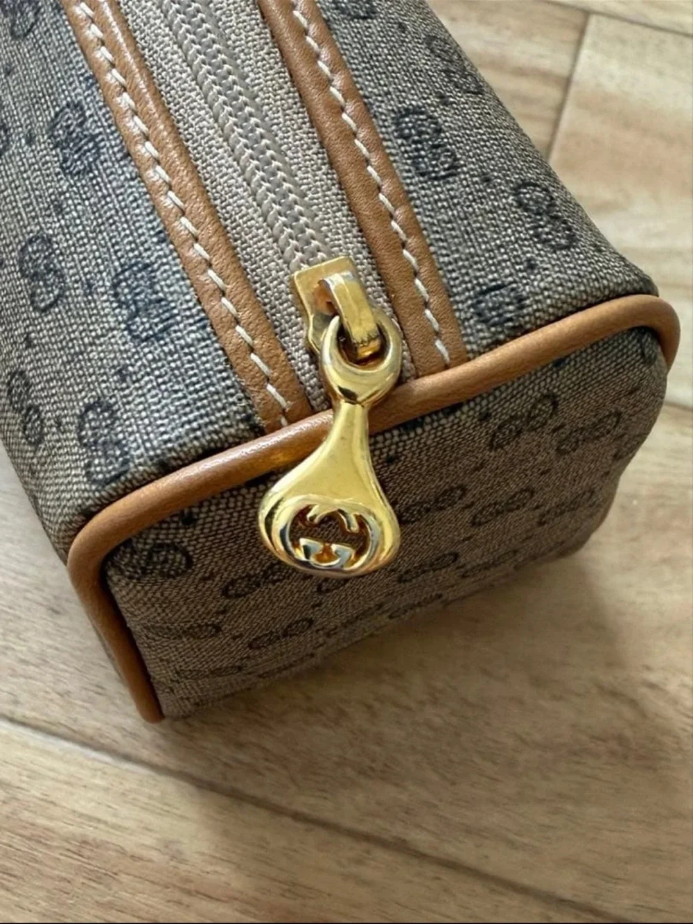 Gucci toiletry case